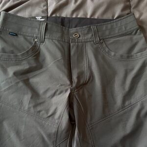 Kuhl Men's Cargo Shorts - Gray